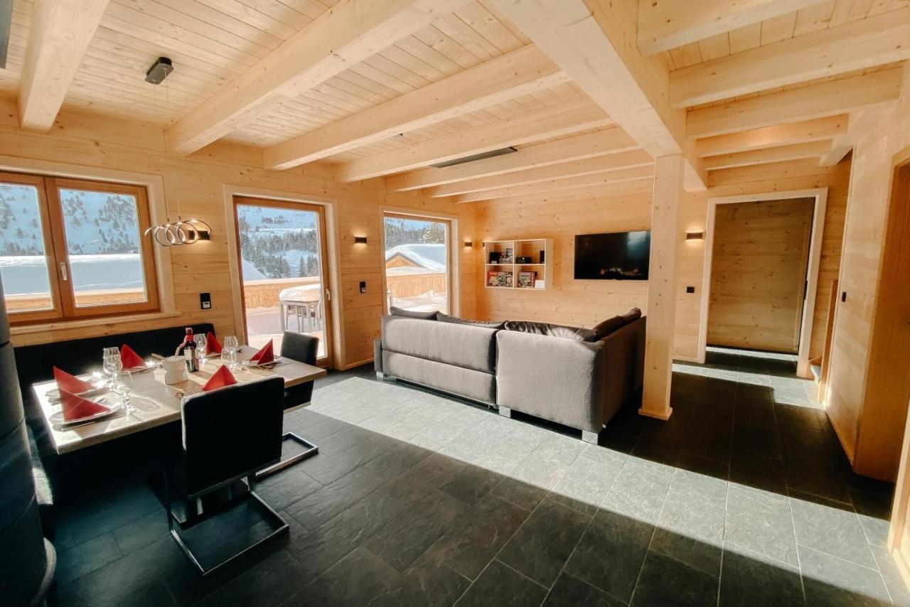 Heidi Chalets Falkert Heidialm - Chalets Bergwinter Patergassen المظهر الخارجي الصورة