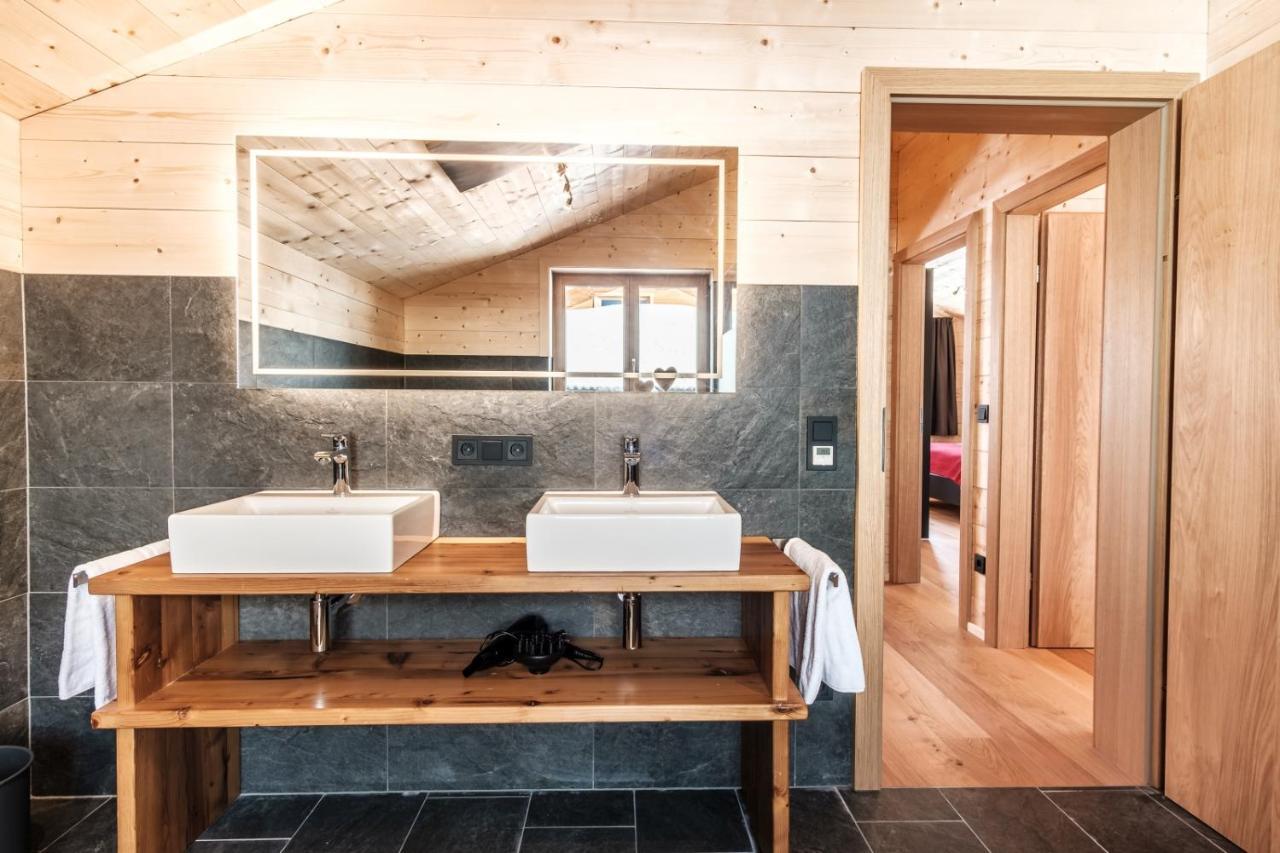Heidi Chalets Falkert Heidialm - Chalets Bergwinter Patergassen المظهر الخارجي الصورة